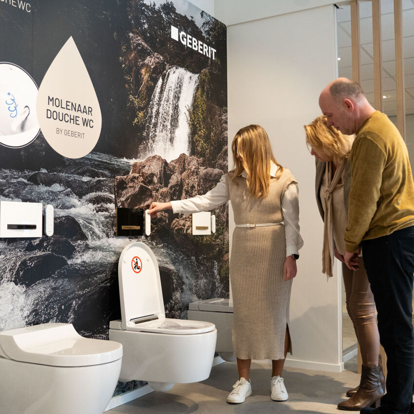 douche wc in de showroom molenaar