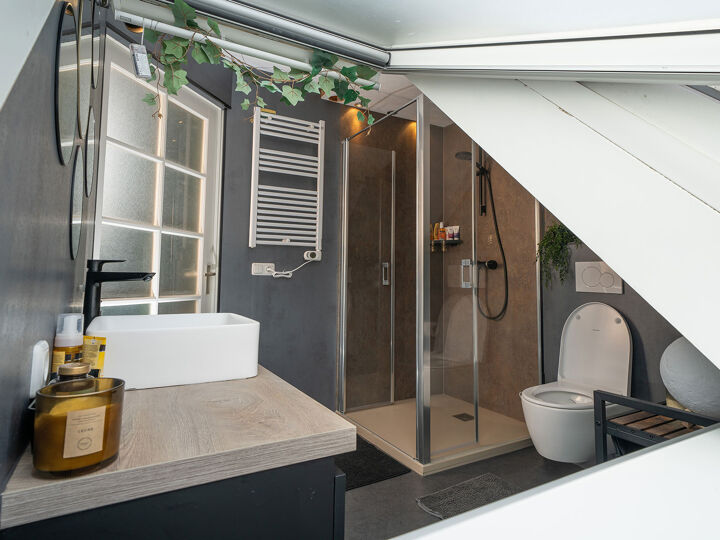 2312_Voor-na_Lelystad_Badkamer-boven_standpunt-2b_NA_online