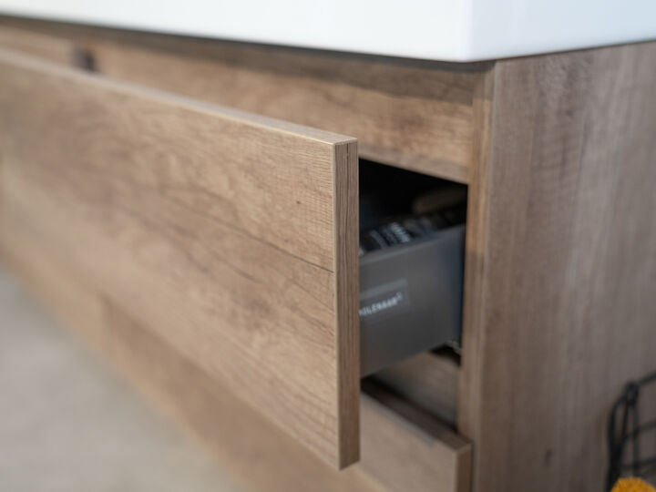 2406_Showroom Nunspeet_opstelling 9_detail_02653_online