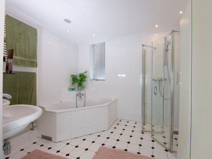 2401_Voor-na_Lelystad_Badkamer-beneden_standpunt-1a_VOOR_online