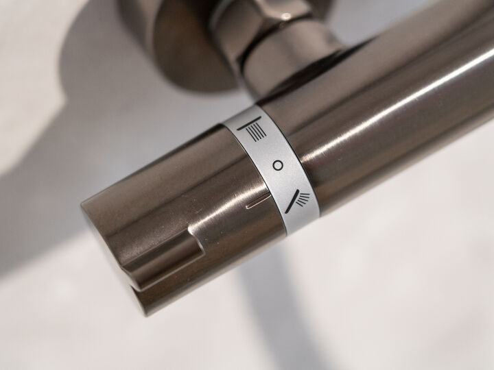 2406_Showroom Nunspeet_opstelling 10_detail_03945_online